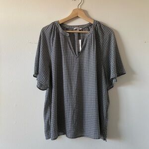 Reitman’s Printed Flutter Sleeve Blouse